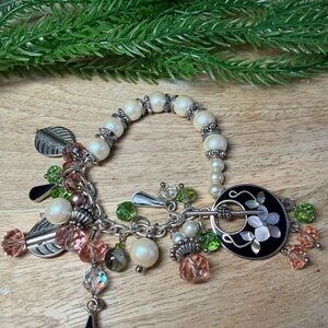 Chic Pearl and Crystal Bracelet with .925 Silver Accents